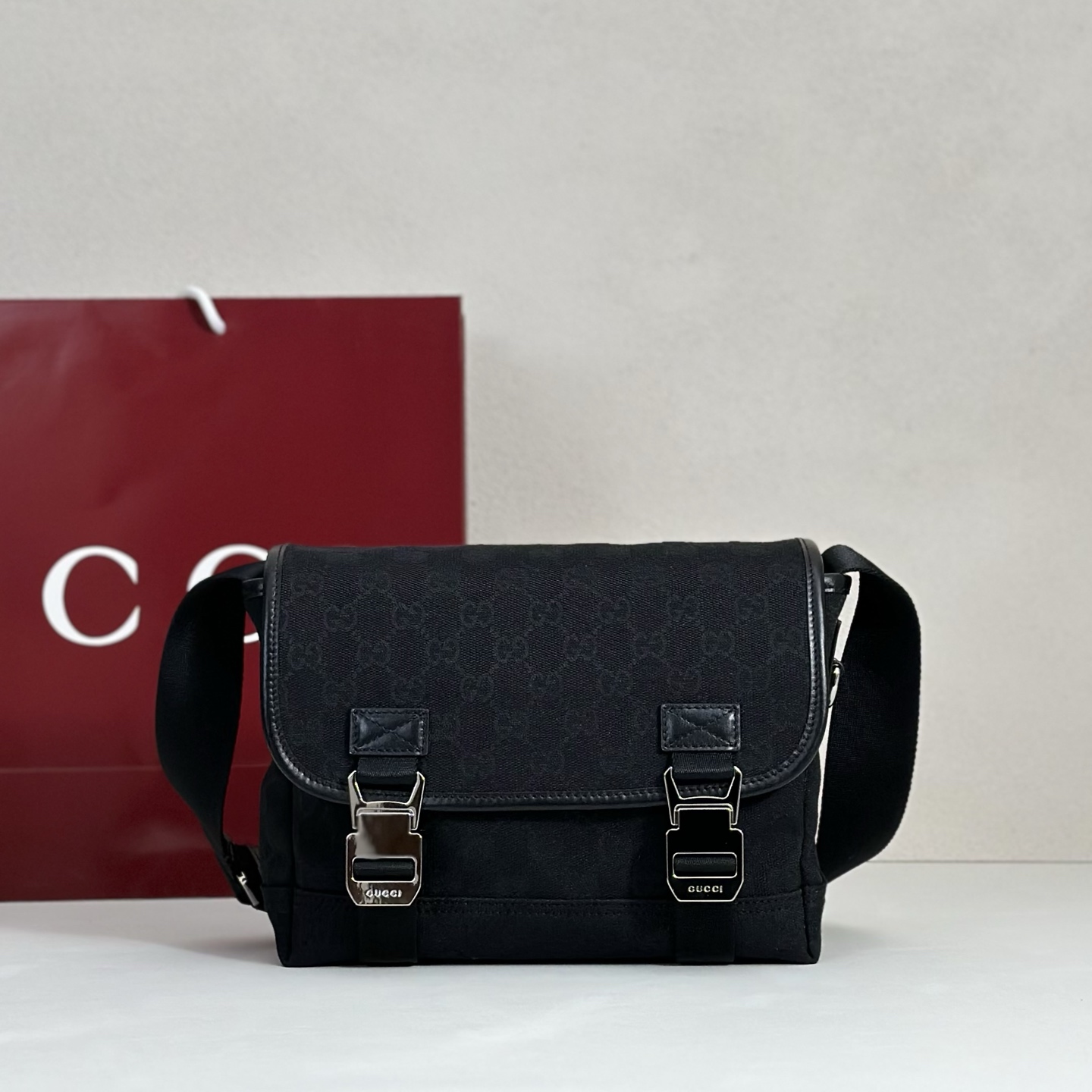 Gucci-Black-GG-Canvas-Small-Crossbody-Bag-854745-25x20x8CM