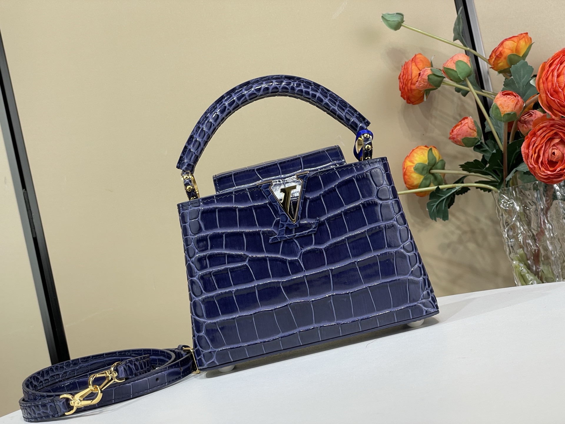 Louis-Vuitton-Capucines-Mini-Tote-Shoulder-Bag-Navy-Blue-Crocodile-Embossed-Leather-N48865-21x14x8CM