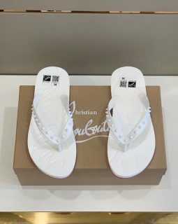 christian louboutin white flip flop nails