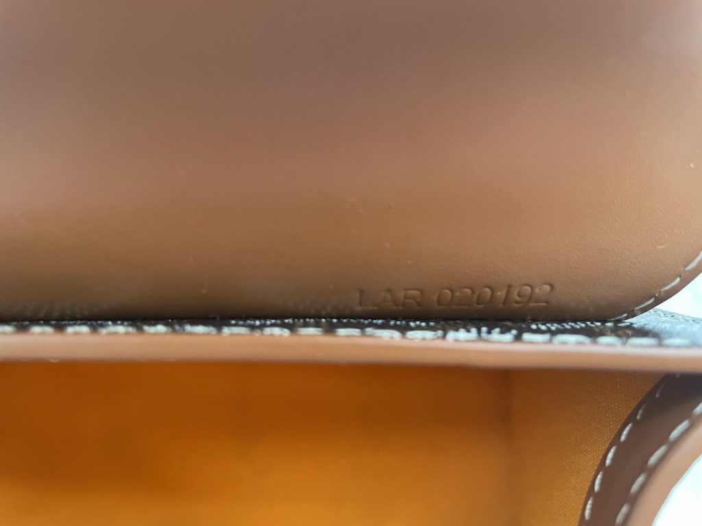 imitate Goyard Saigon mini structure bag